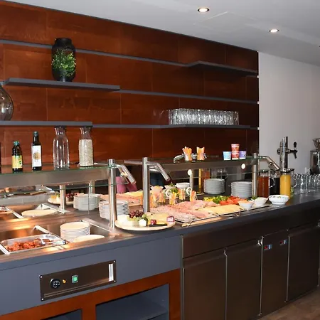 Donauhof Hotel 4*
