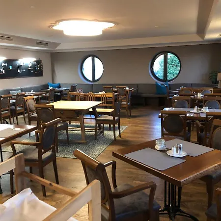 Donauhof ماوتهاوزن