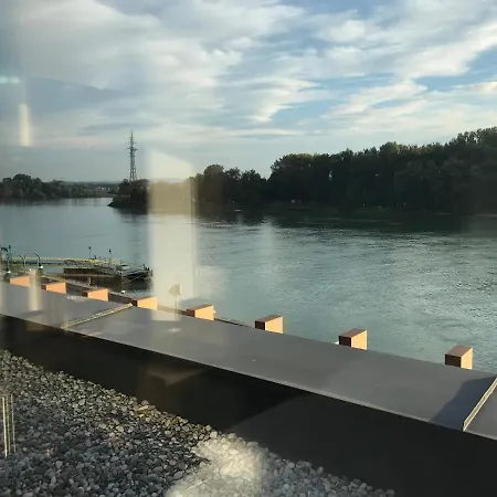 Hotel Donauhof 4*