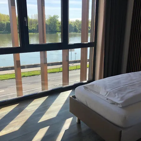 Donauhof 4*